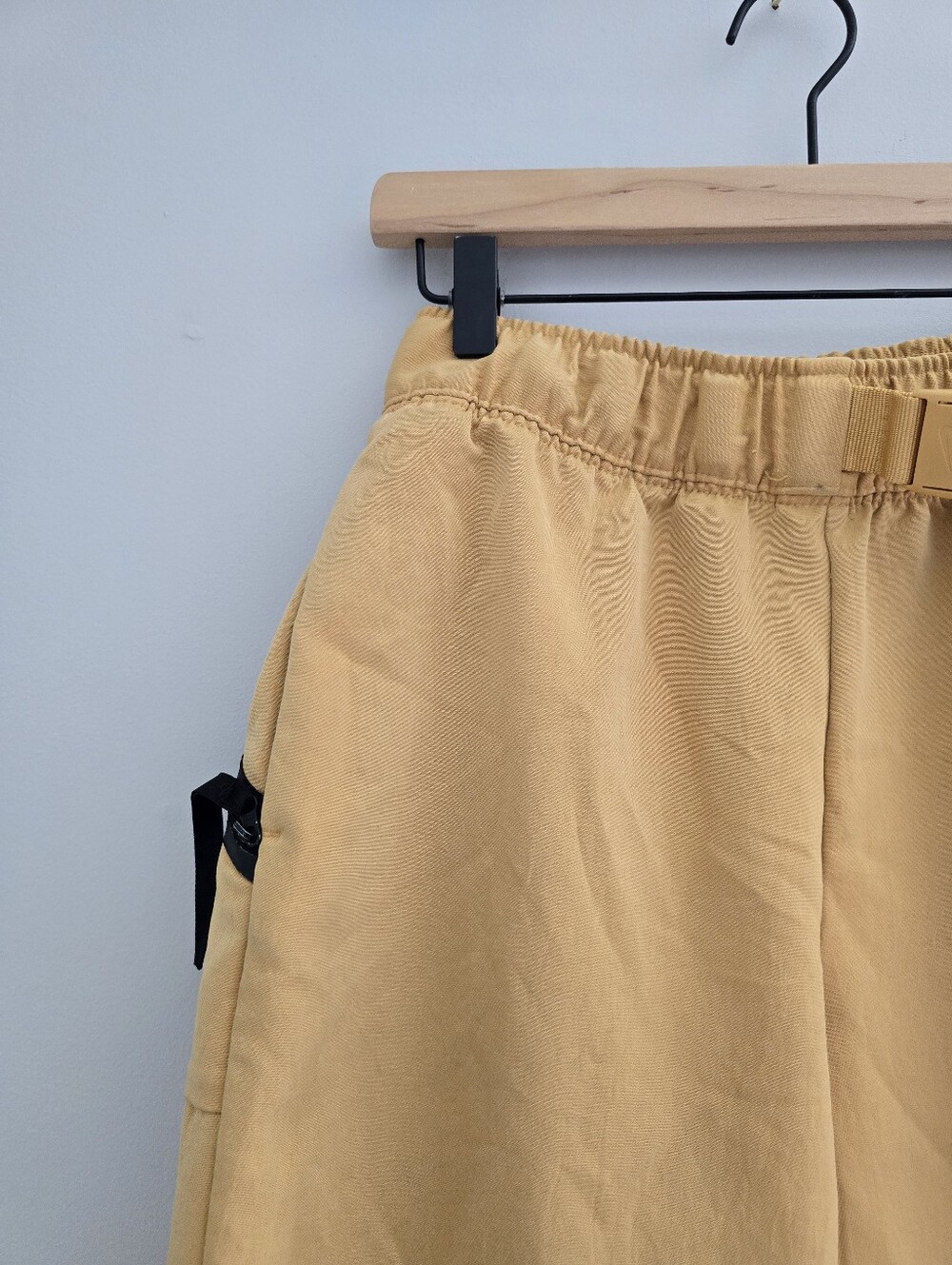 Nike Sportswear Tech Pack Woven Pants Yellow Golden Barrel Leg Womens Size S - Picture 4 of 12